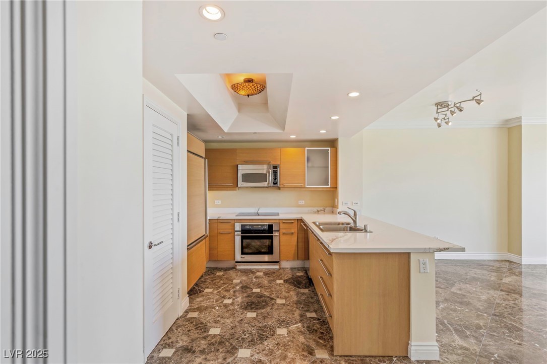 322 Karen Avenue 903