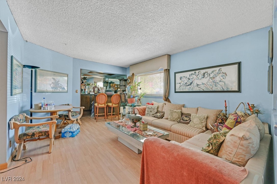 Las Vegas, Nevada 89121, United States, 3 Bedrooms Bedrooms, ,2 BathroomsBathrooms,Residential,Pending,41771