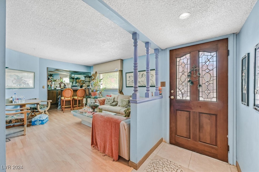 Las Vegas, Nevada 89121, United States, 3 Bedrooms Bedrooms, ,2 BathroomsBathrooms,Residential,Pending,41771