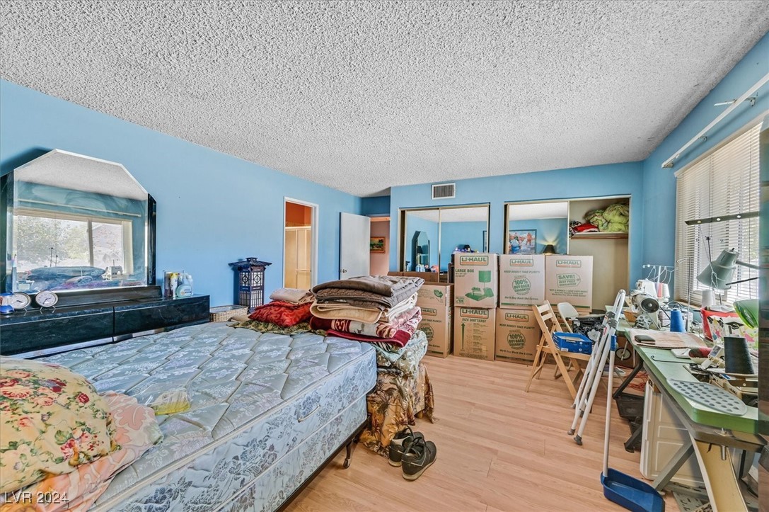 Las Vegas, Nevada 89121, United States, 3 Bedrooms Bedrooms, ,2 BathroomsBathrooms,Residential,Pending,41771