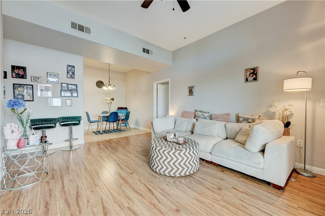 2305 W Horizon Ridge Parkway 613