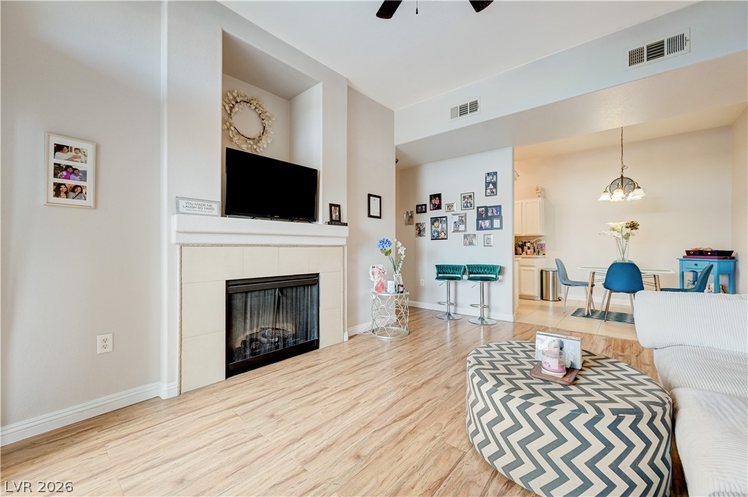 2305 W Horizon Ridge Parkway 613