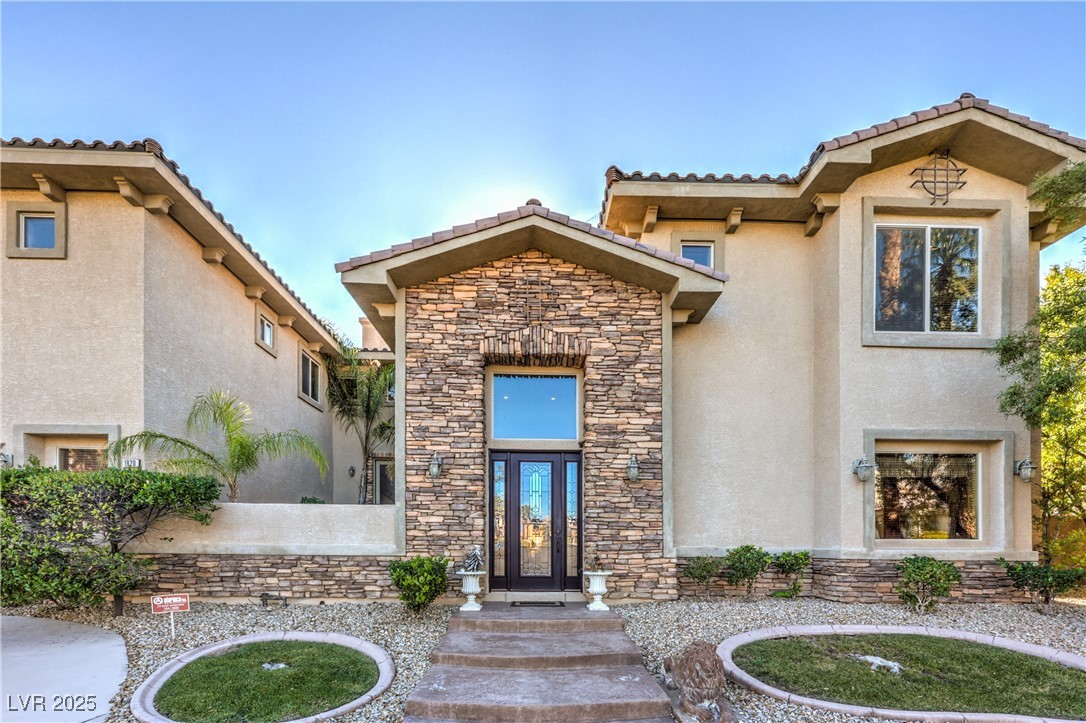 1920 Columbia Crest Court