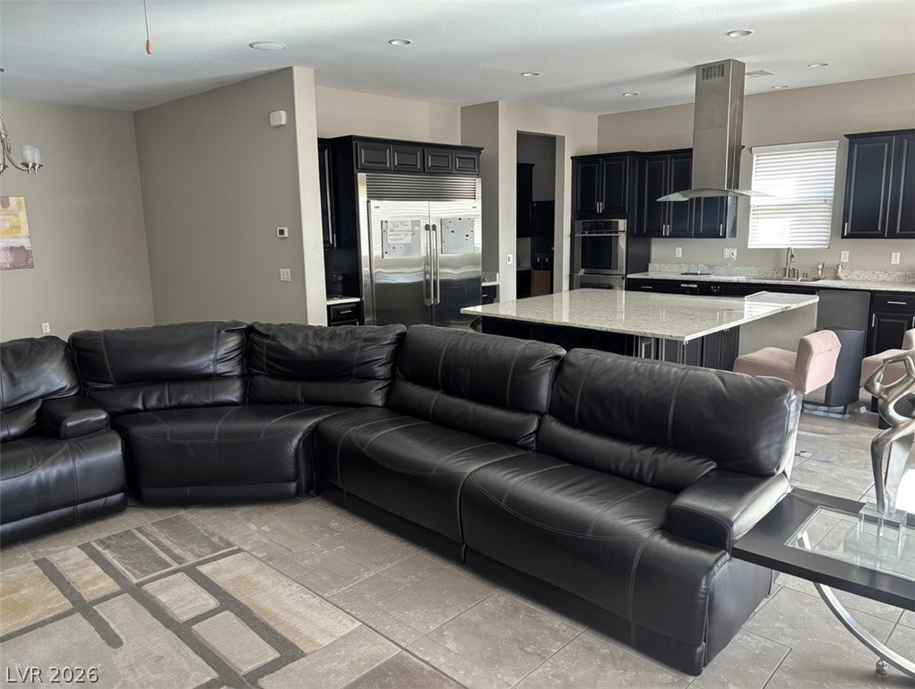 8823 Sherborne Gate Avenue