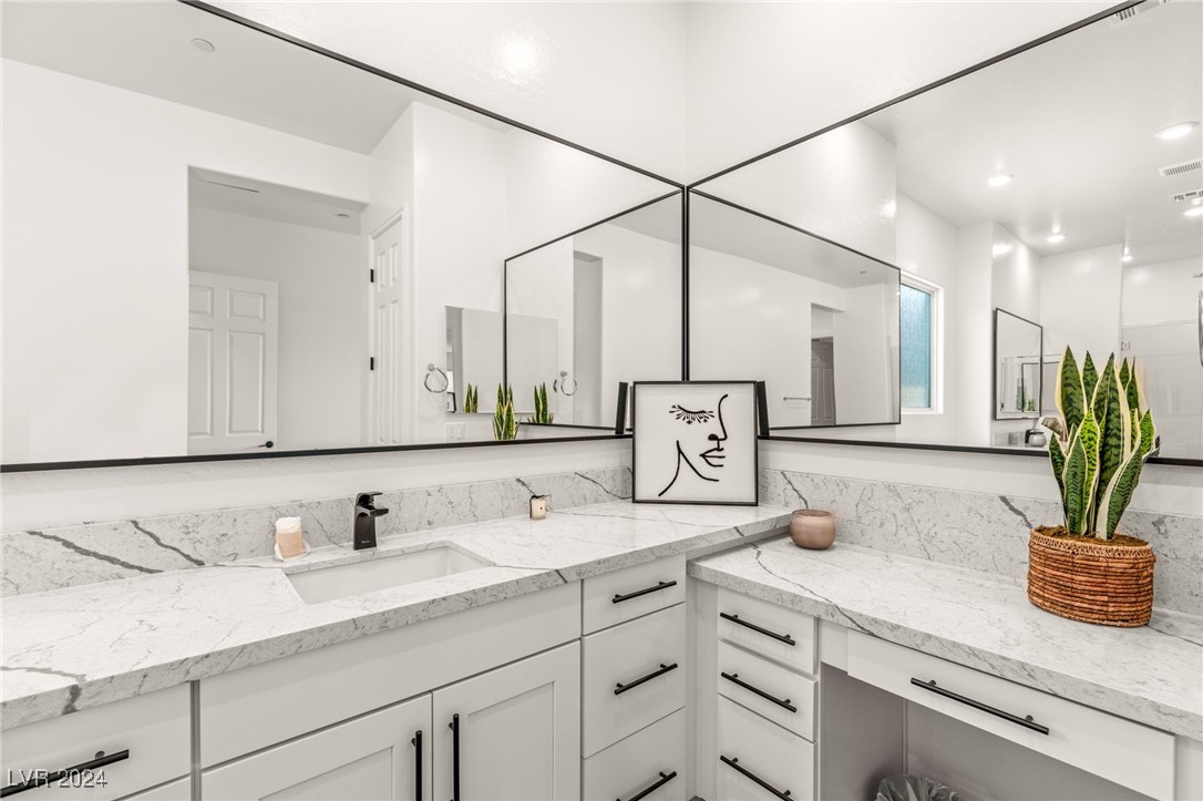 Henderson, Nevada 89011, United States, 3 Bedrooms Bedrooms, ,2 BathroomsBathrooms,Residential,Active,49933