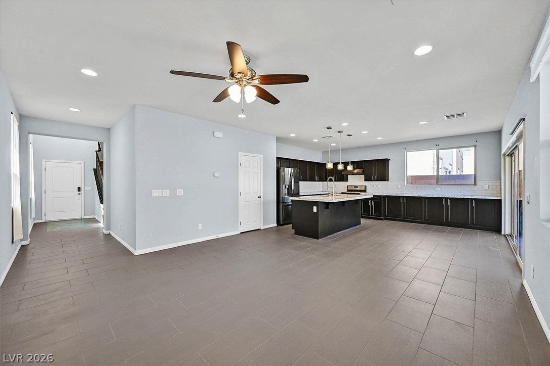 272 Finsbury Court