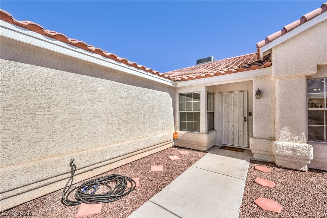 Properties 3 2560 Fort Lauderdale Drive