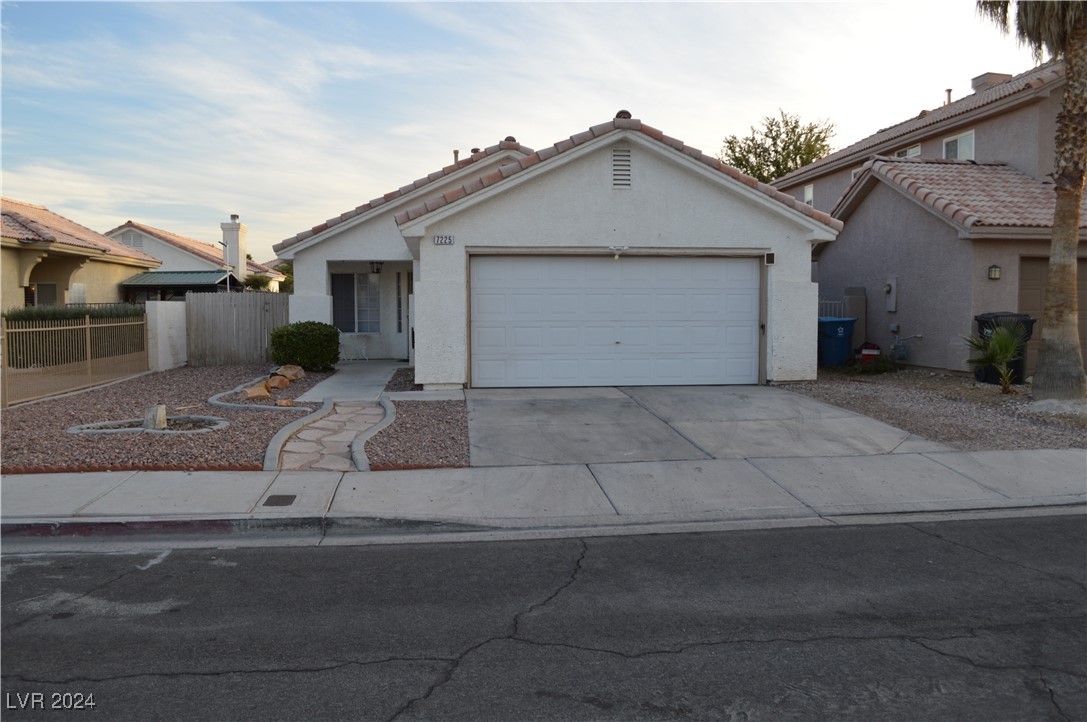 Photo 1 of 10 — 7225 Royal Guard Avenue, Las Vegas, NV 89130