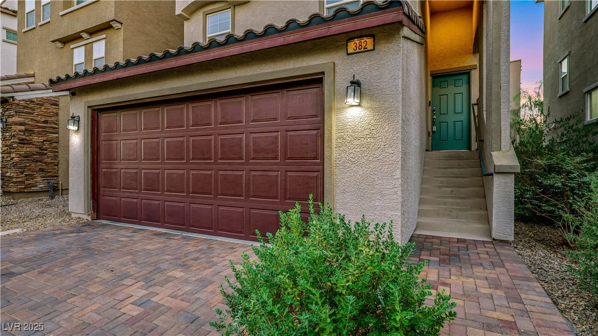 382 Gracious Way