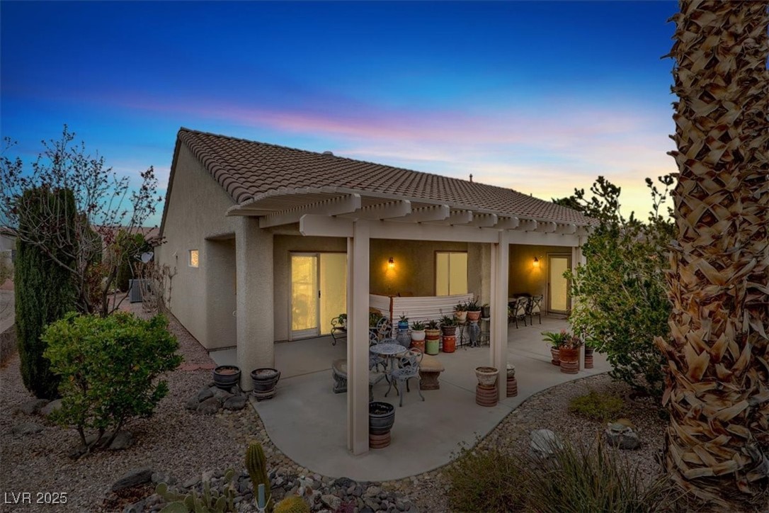 Henderson, Nevada 89052, United States, 2 Bedrooms Bedrooms, ,2 BathroomsBathrooms,Residential,Pending,85013