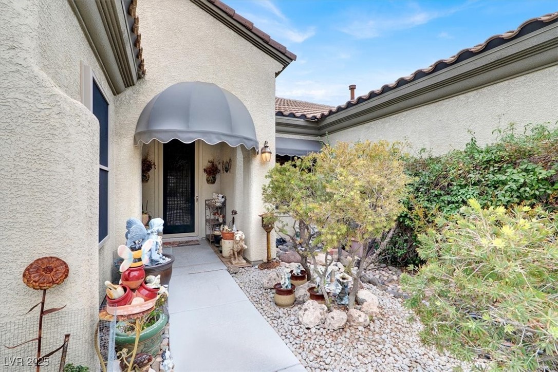 Henderson, Nevada 89052, United States, 2 Bedrooms Bedrooms, ,2 BathroomsBathrooms,Residential,Pending,85013