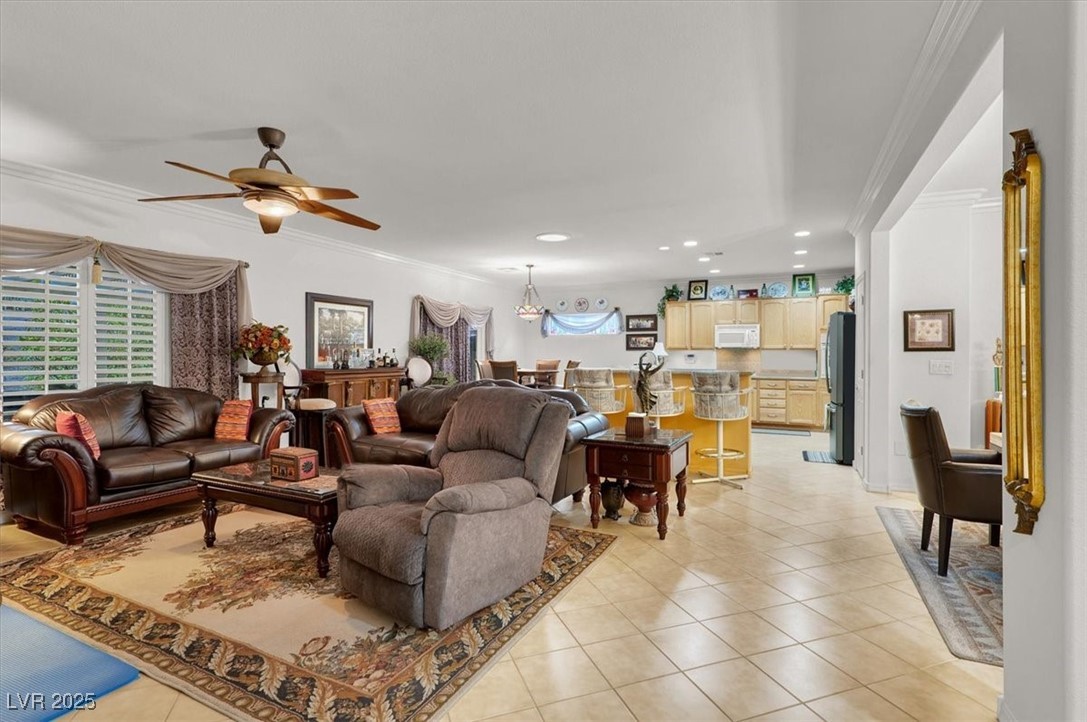 Henderson, Nevada 89052, United States, 2 Bedrooms Bedrooms, ,2 BathroomsBathrooms,Residential,Pending,85013