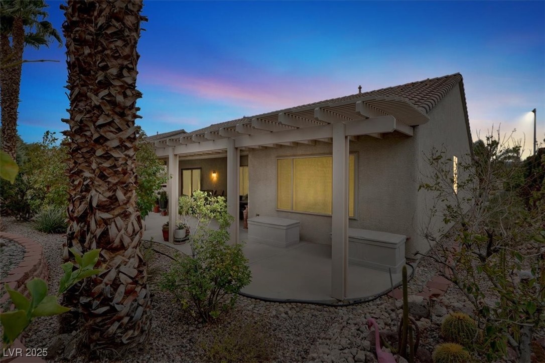 Henderson, Nevada 89052, United States, 2 Bedrooms Bedrooms, ,2 BathroomsBathrooms,Residential,Pending,85013