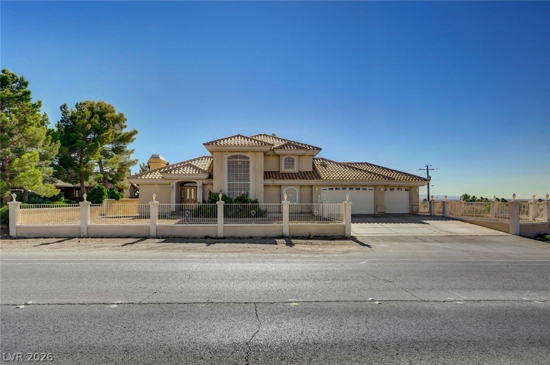640 N Racetrack Road