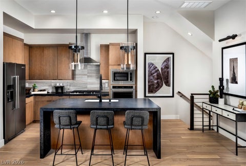 Townhouse For Sale - 642 Talon Ridge Street<br/> Las Vegas, NV 89138