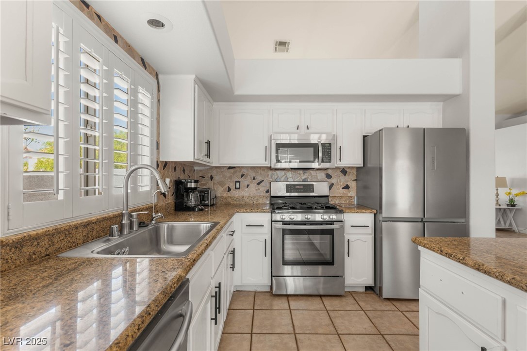 Las Vegas, Nevada 89147, United States, 3 Bedrooms Bedrooms, ,2 BathroomsBathrooms,Residential,Active,236925