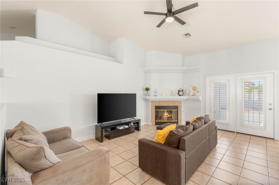 Las Vegas, Nevada 89147, United States, 3 Bedrooms Bedrooms, ,2 BathroomsBathrooms,Residential,Active,236925