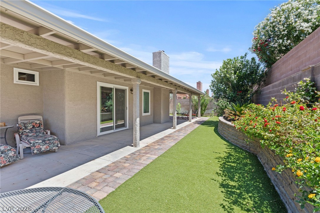 2749 Turtlebay Avenue