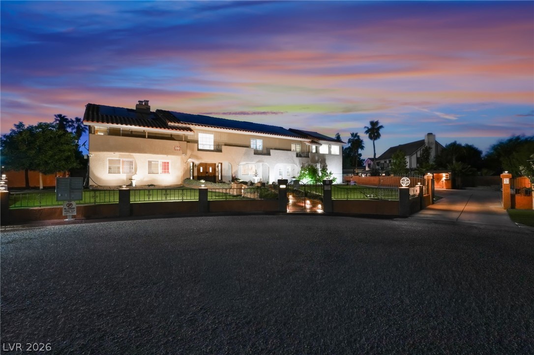 2877 S Buffalo Drive