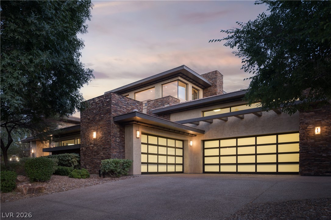 17 Soaring Bird Court