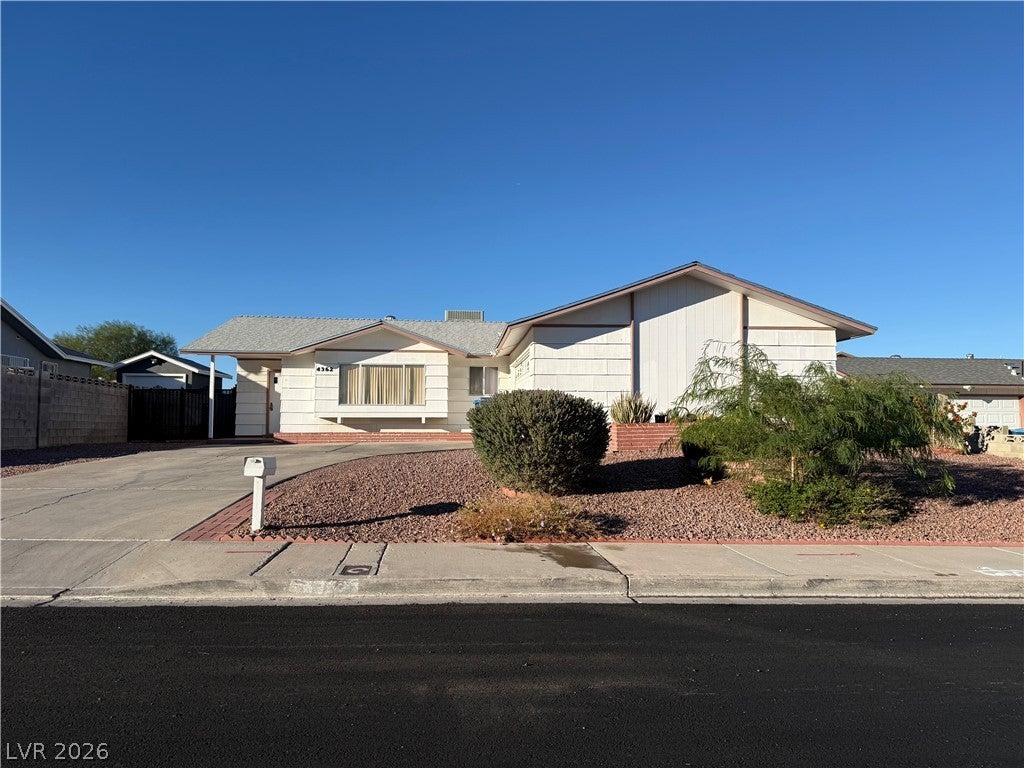 4362 El Cebra Way