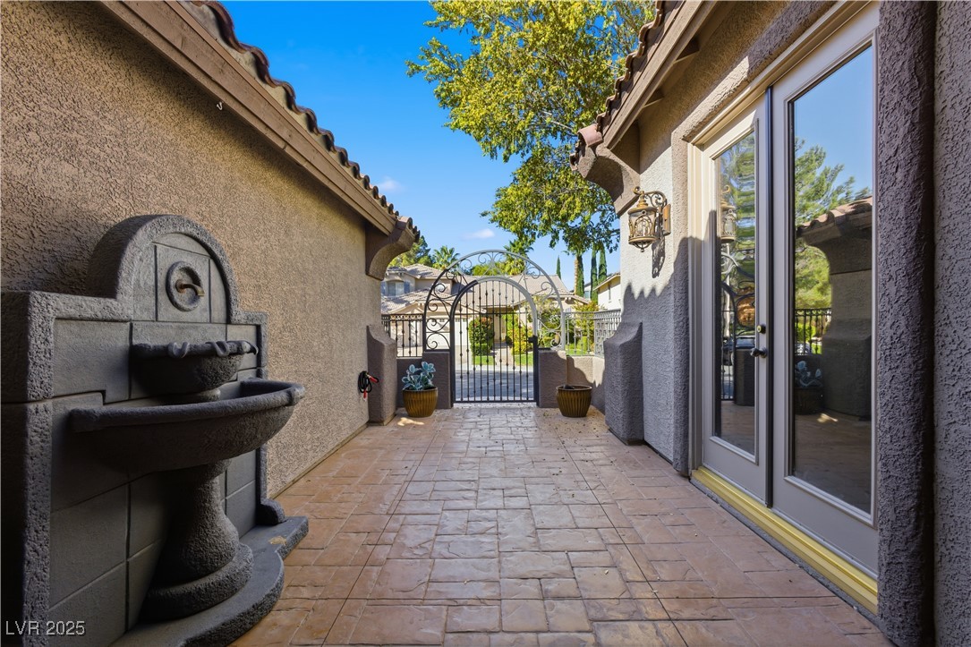 11025 Arbor Pine Avenue