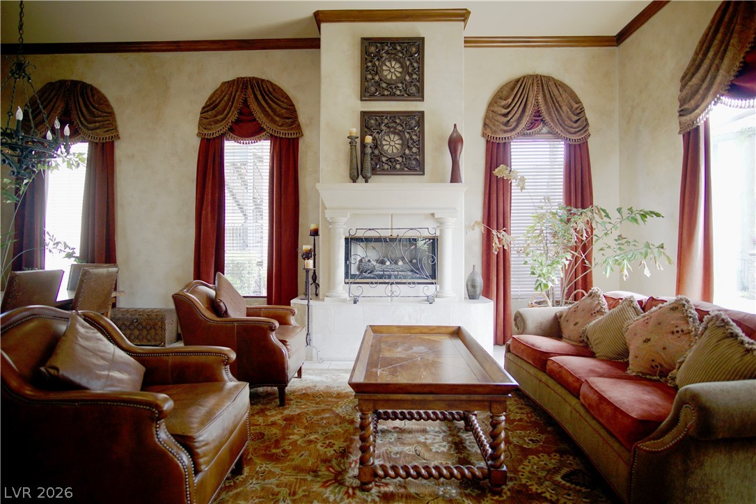 Properties 1 4400 S Jones Boulevard 2102