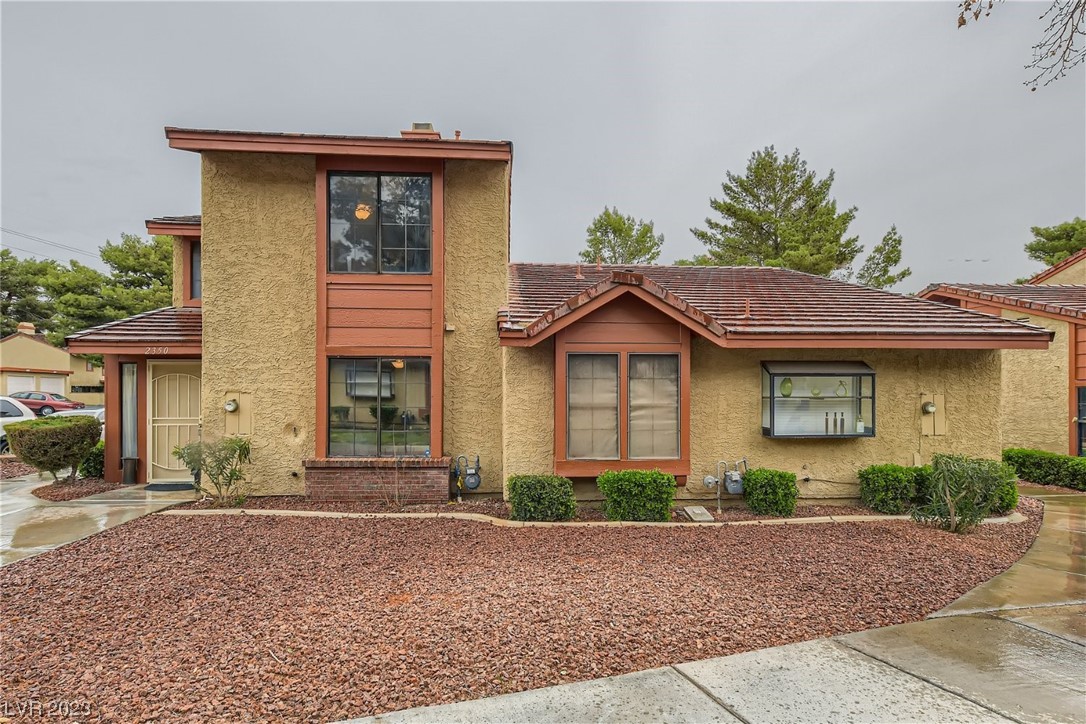 Photo 1 of 30 of 2350 Pickwick Drive townhome