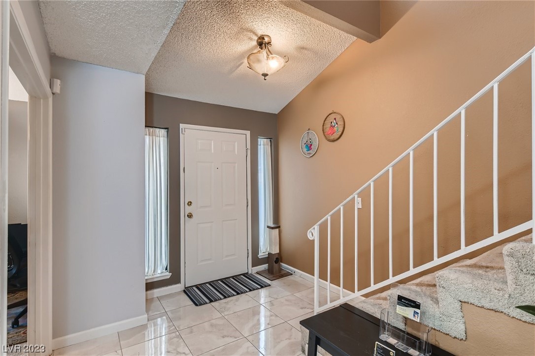 Photo 13 of 30 of 2350 Pickwick Drive townhome