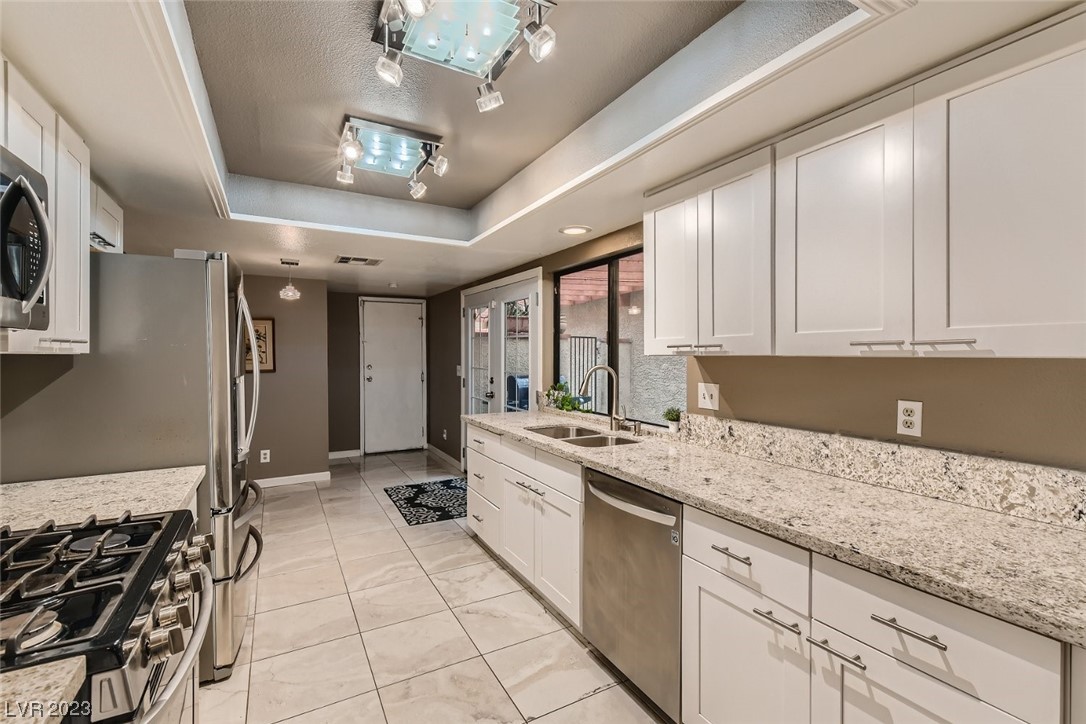 Photo 9 of 30 of 2350 Pickwick Drive townhome
