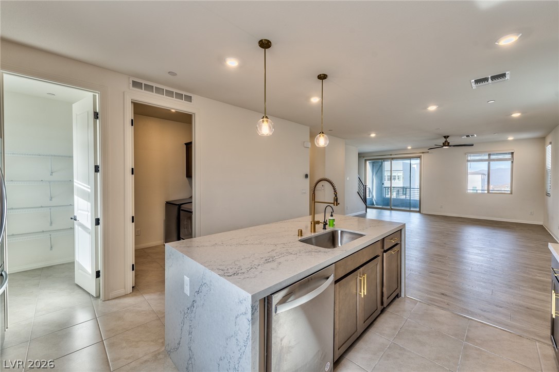 11560 Ashy Storm Avenue