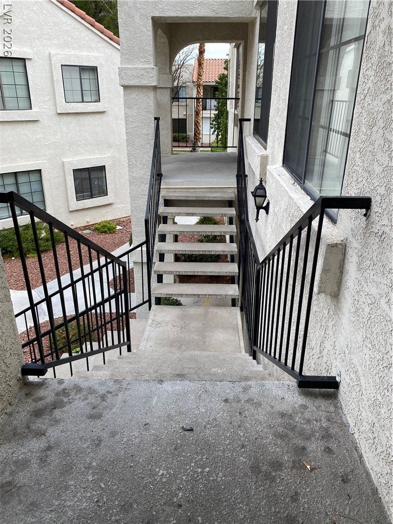 4854 Nara Vista Way 202