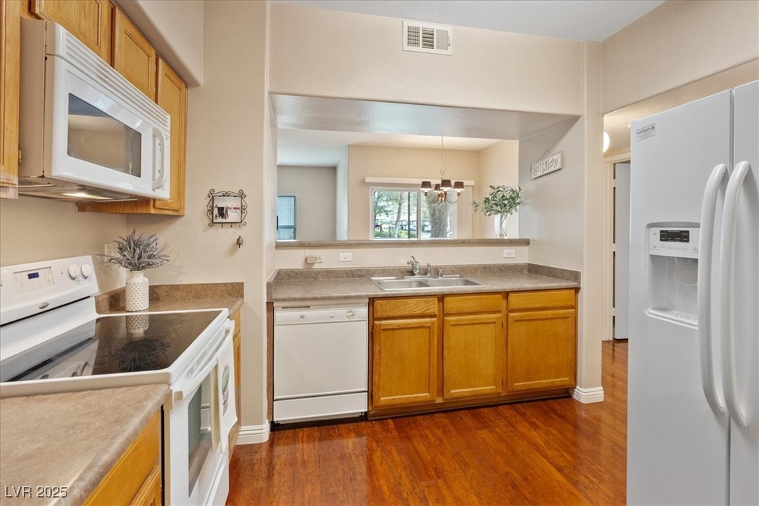 Las Vegas, Nevada 89113, United States, 2 Bedrooms Bedrooms, ,2 BathroomsBathrooms,Residential,Active,198026