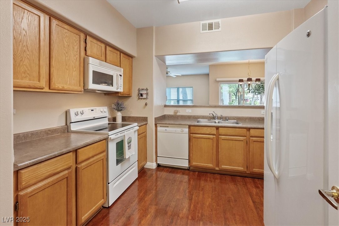 Las Vegas, Nevada 89113, United States, 2 Bedrooms Bedrooms, ,2 BathroomsBathrooms,Residential,Active,198026