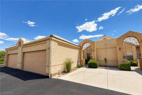 Townhouse For Sale - 5129 Eventide Way<br/> Clark County, Las Vegas, NV 89107