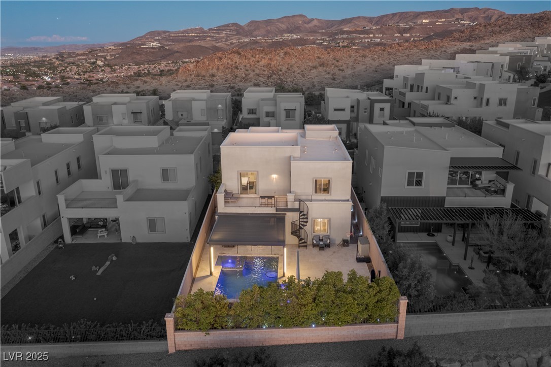 731 Glowing Horizon Street