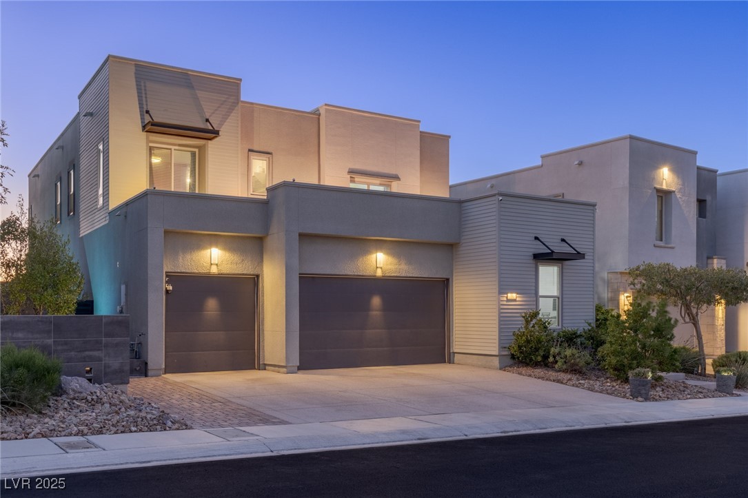 731 Glowing Horizon Street