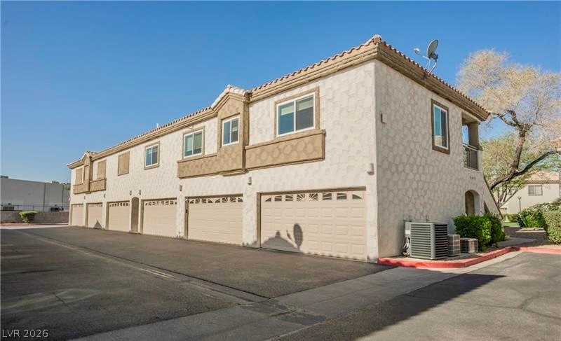 6808 Indian Chief Drive 204