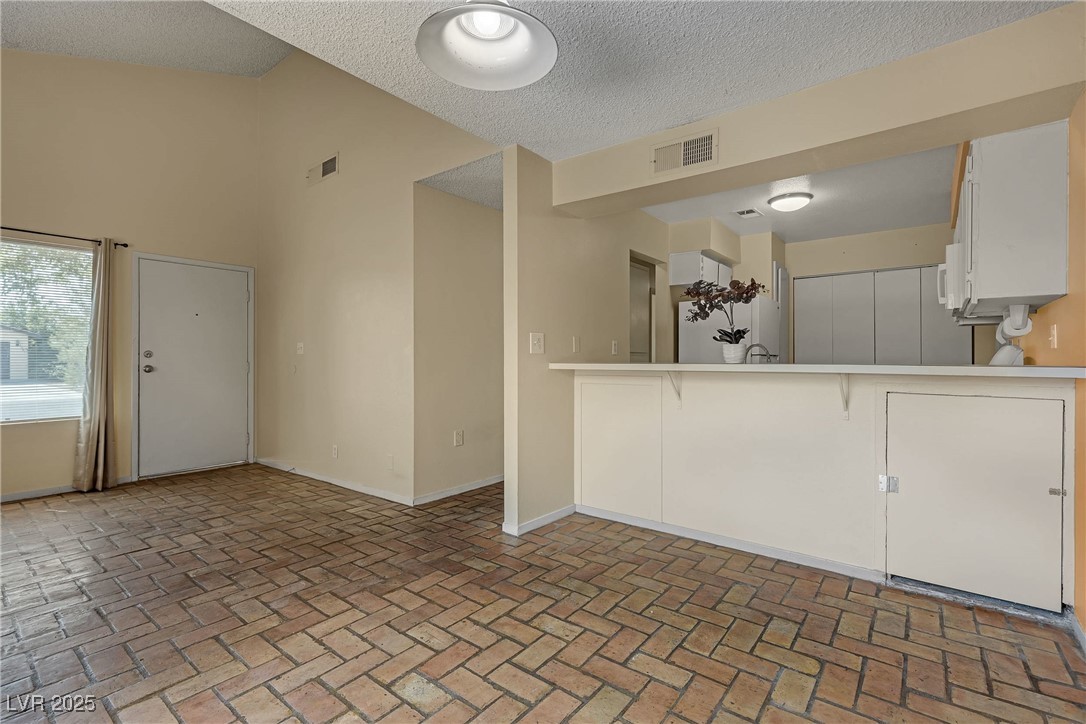 1544 Hialeah Drive A