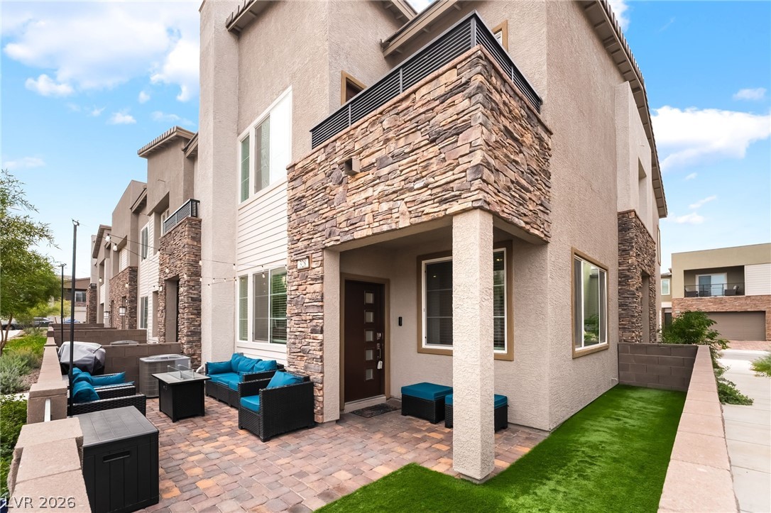 328 Owens Peak Drive