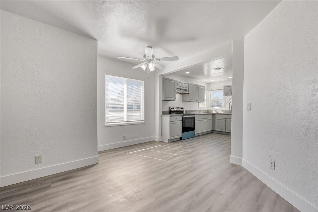 1325 E Oakey Boulevard