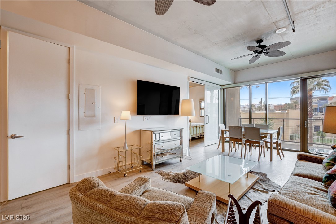 353 E Bonneville Avenue 233