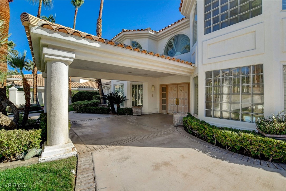 75 Ventana Canyon Drive