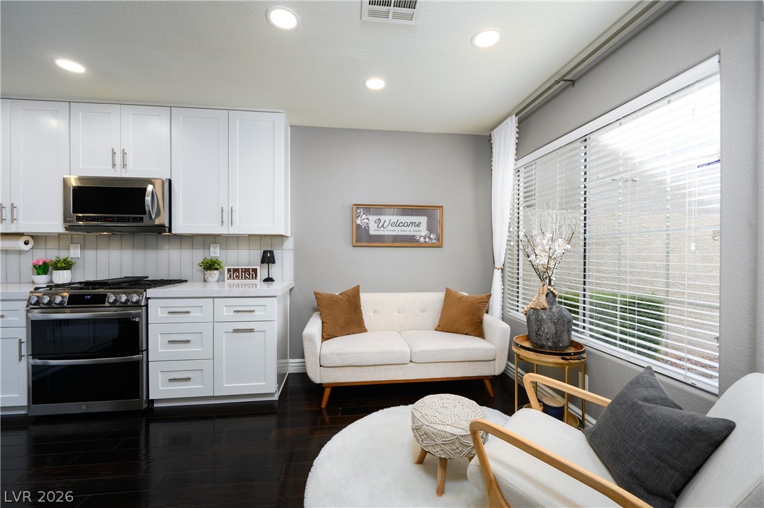 10228 Amber Hue Lane