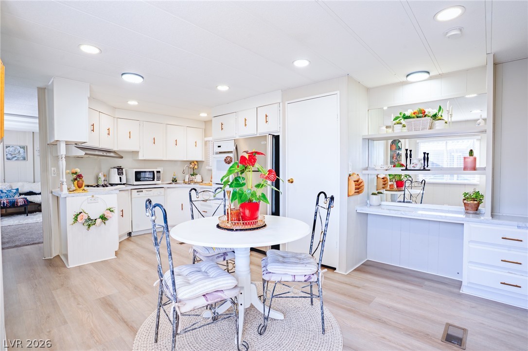 4577 Royal Ridge Boulevard 131