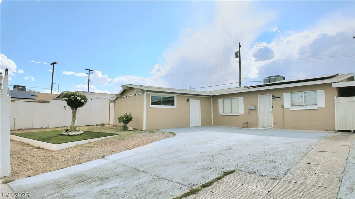 5463 Sir Monahan Street