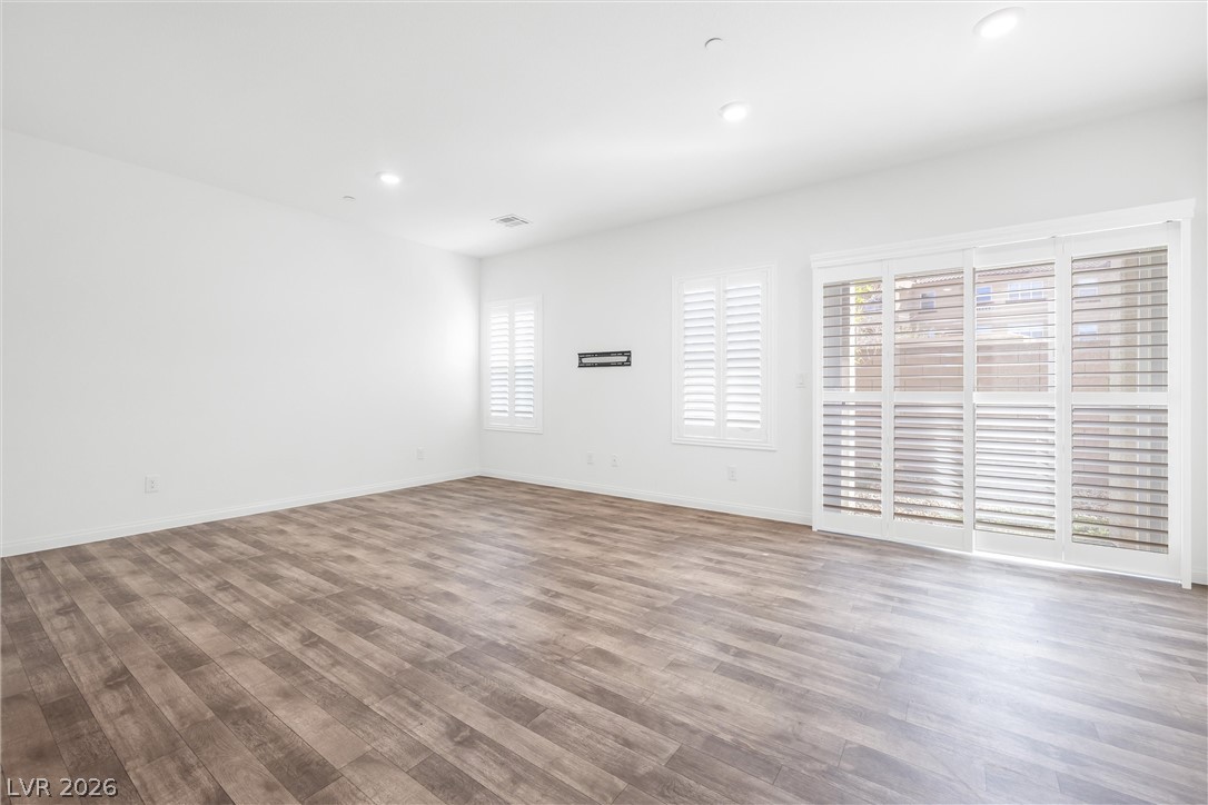 4125 Venus Falls Avenue