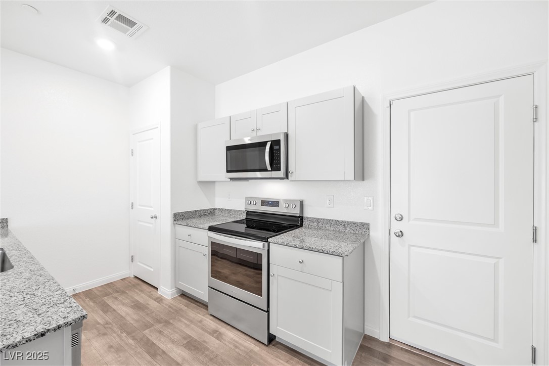 4125 Venus Falls Avenue