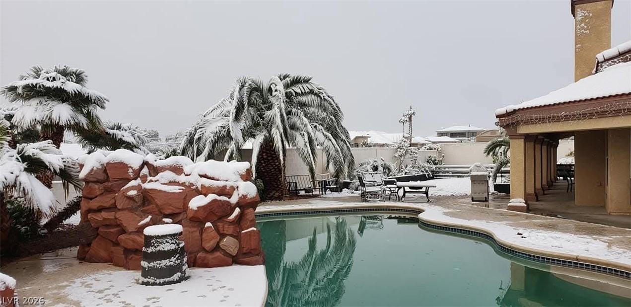 6315 N Grand Canyon Drive