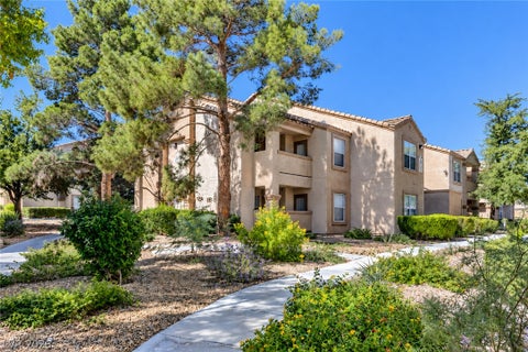 Condo For Sale - 1150 N Buffalo Drive #2022<br/> Las Vegas, NV 89128